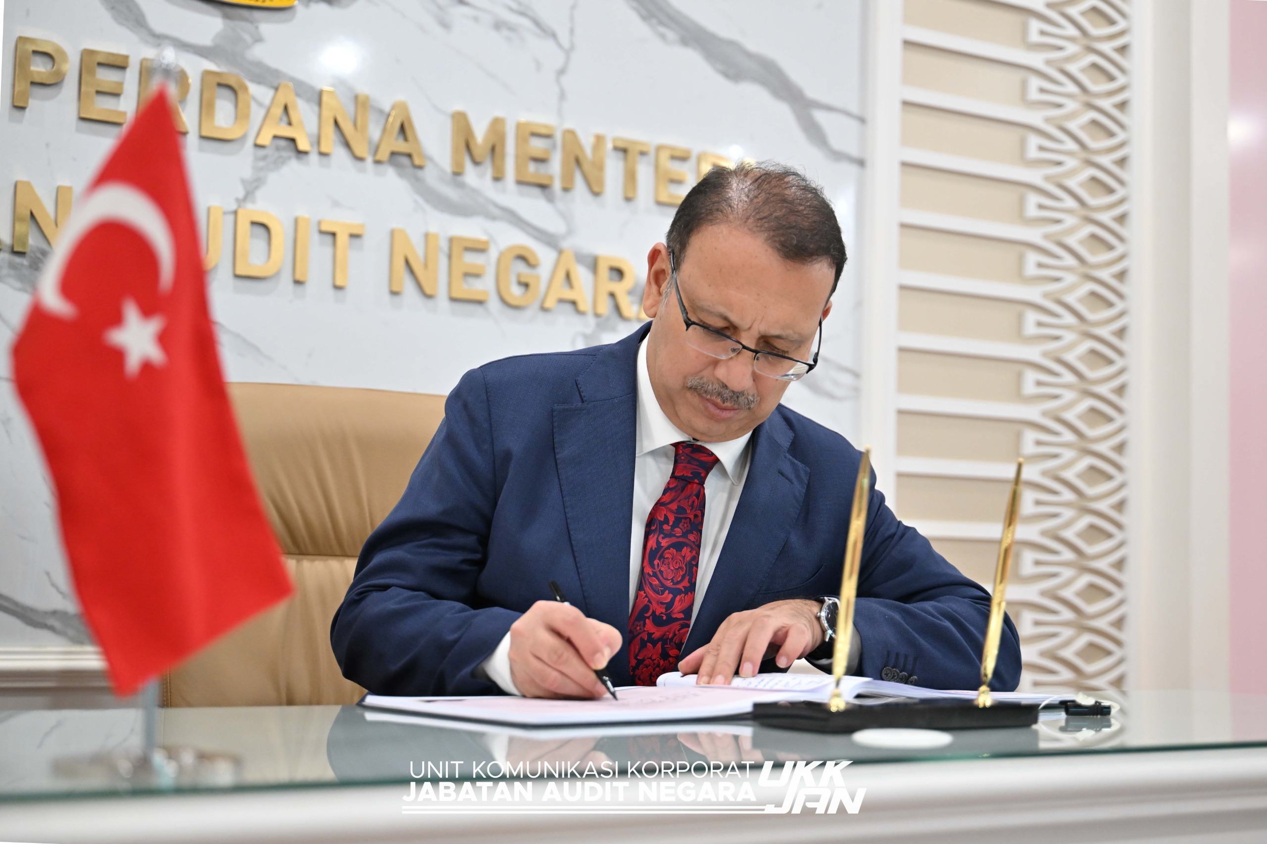 WhatsApp Image 2025 12 15 at 15.45.29