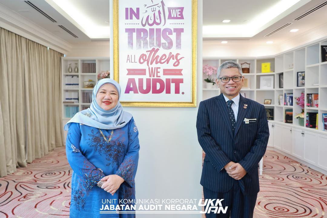 Kunjungan Hormat Ketua Pengarah Keselamatan Negara Ke Atas Ketua Audit Negara
