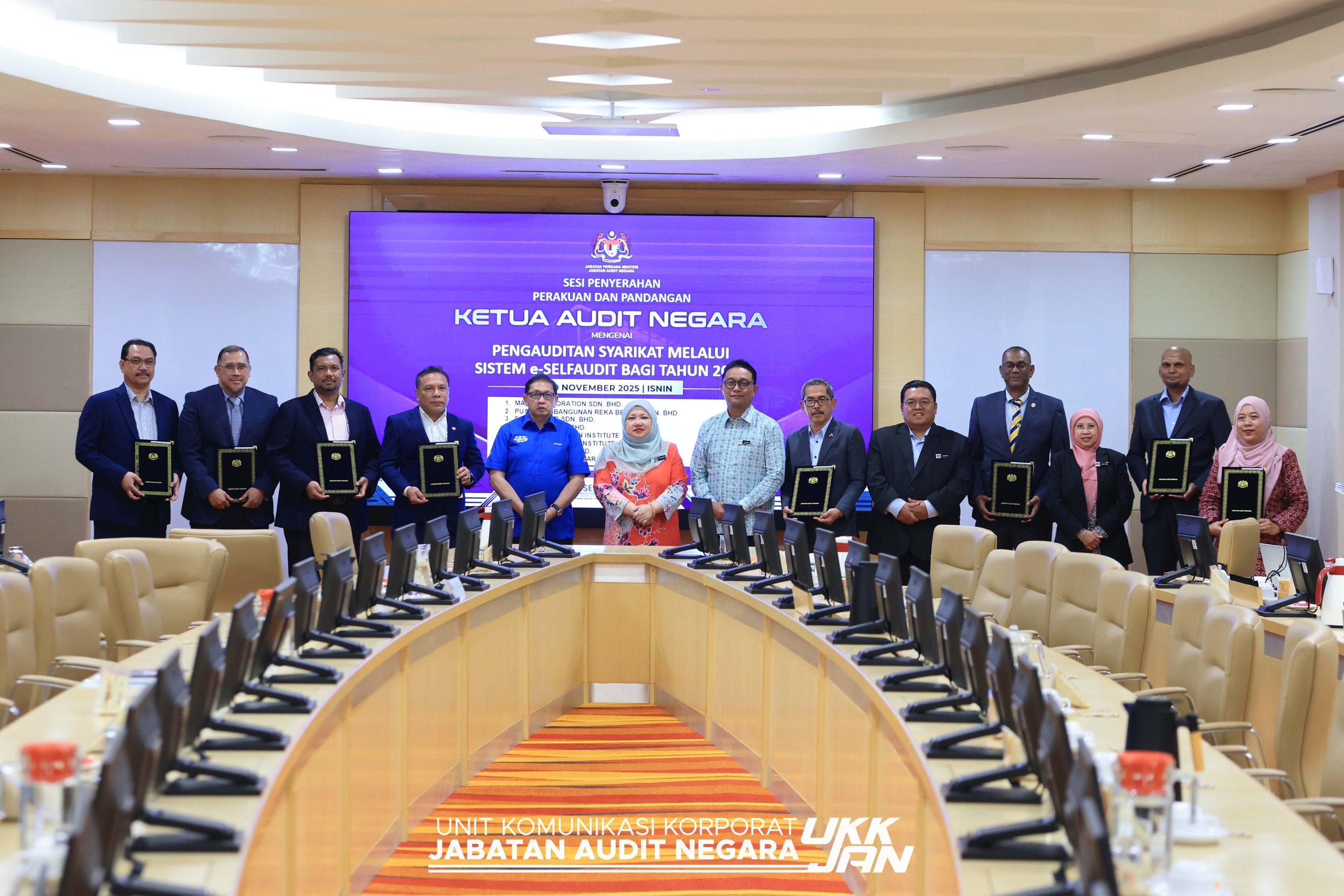 Sesi Penyerahan Perakuan dan Pandangan Ketua Audit Negara Mengenai Pengauditan Syarikat Subsidiari Di Bawah Majlis Amanah Rakyat (MARA) Melalui Sistem e-SelfAudit Bagi Tahun 2025