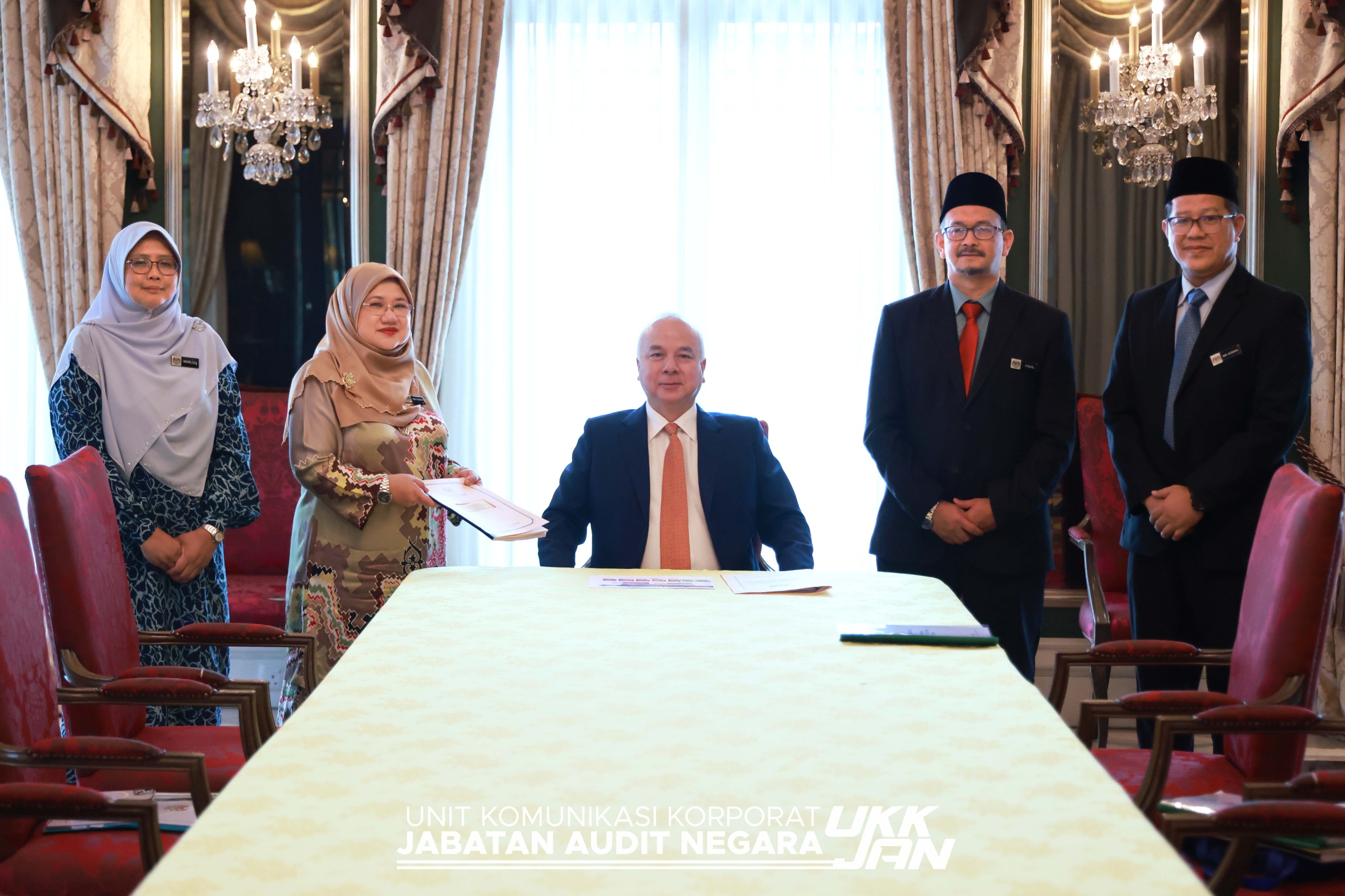 Majlis Sembah Menghadap DYMM Paduka Seri Sultan Perak Darul Ridzuan